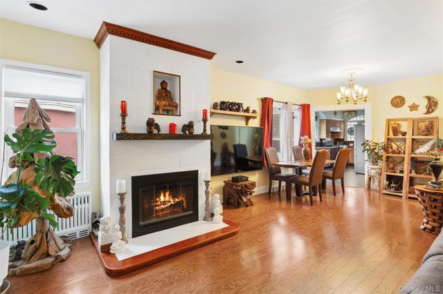 140 Roosevelt Boulevard, Long Beach, NY 11561