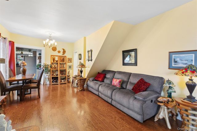 140 Roosevelt Boulevard, Long Beach, NY 11561