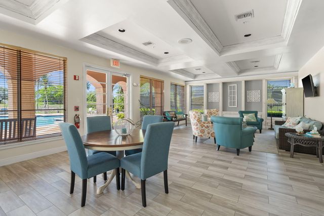 11790 St Andrews Place 203, Wellington, FL 33414