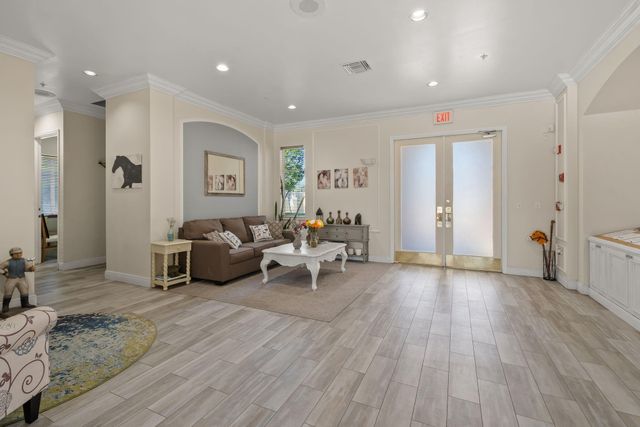 11790 St Andrews Place 203, Wellington, FL 33414