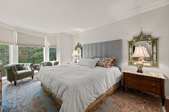 101 N Euclid Avenue 26, Oak Park, IL 60301
