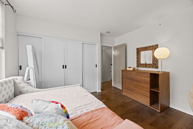 101 N Euclid Avenue 26, Oak Park, IL 60301