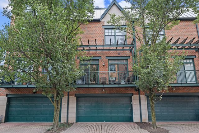 101 N Euclid Avenue 26, Oak Park, IL 60301