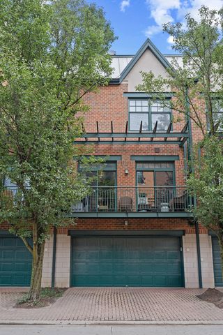 101 N Euclid Avenue 26, Oak Park, IL 60301