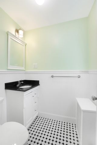 819 KENNEDY BLVD, Bayonne, NJ 07002