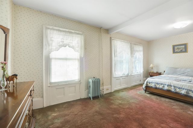 819 KENNEDY BLVD, Bayonne, NJ 07002
