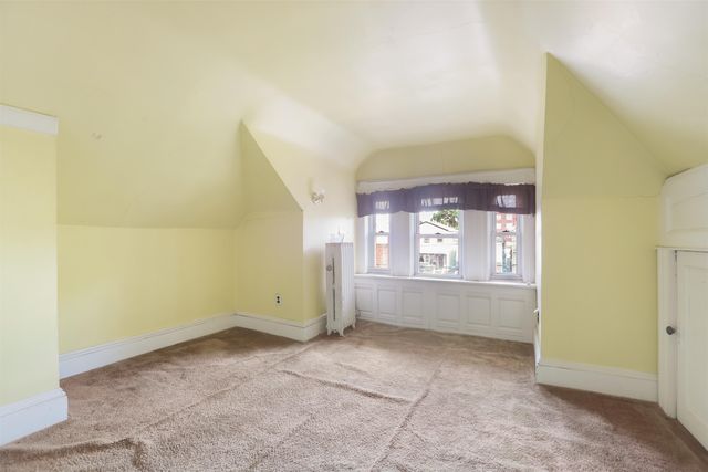 819 KENNEDY BLVD, Bayonne, NJ 07002