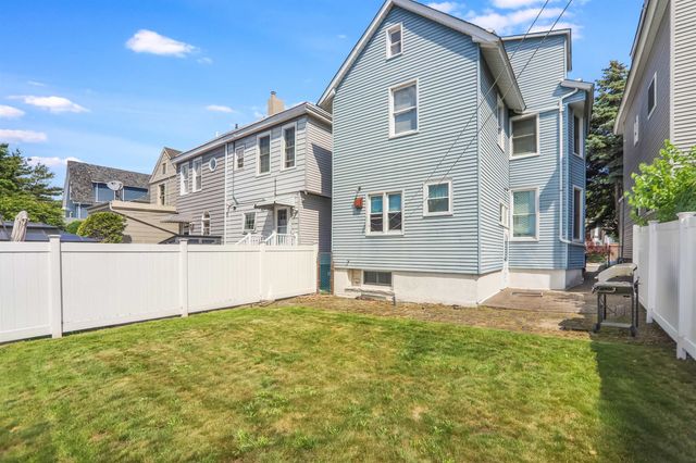 819 KENNEDY BLVD, Bayonne, NJ 07002
