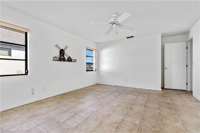 1402 SW 4th AVE, Cape Coral, FL 33991