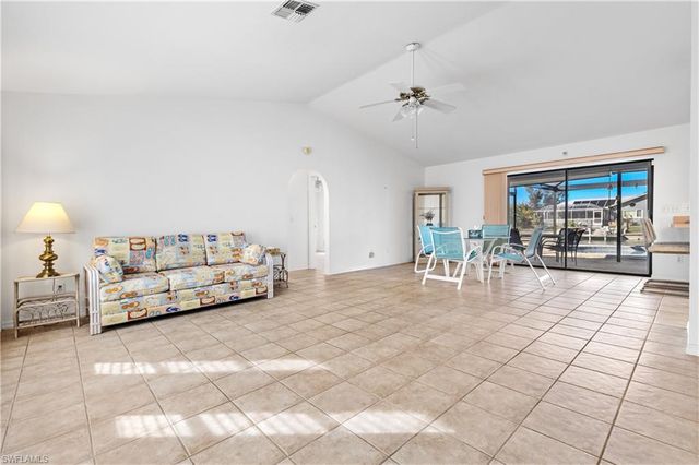 1402 SW 4th AVE, Cape Coral, FL 33991