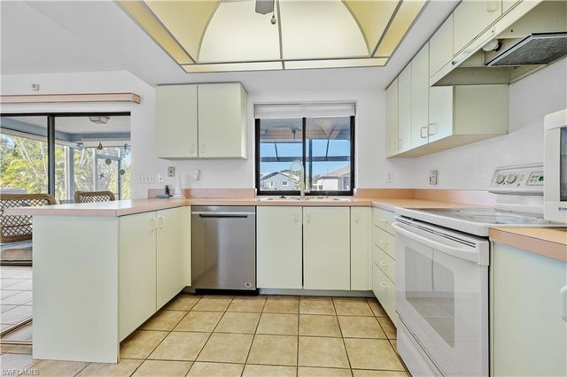 1402 SW 4th AVE, Cape Coral, FL 33991