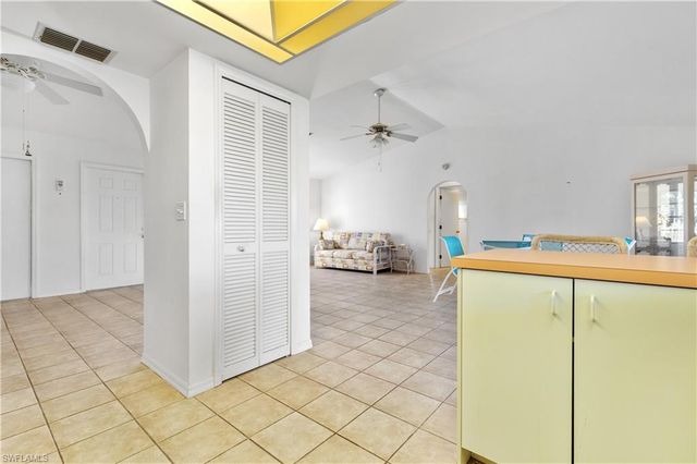 1402 SW 4th AVE, Cape Coral, FL 33991