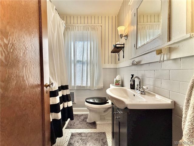 261 Sanders Road, Buffalo, NY 14216
