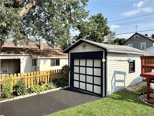261 Sanders Road, Buffalo, NY 14216
