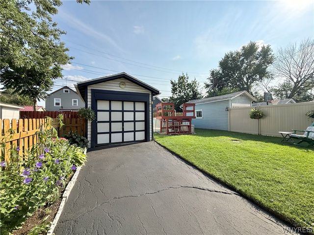 261 Sanders Road, Buffalo, NY 14216