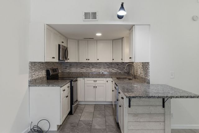 1129 W Main St Unit 24, Franklin, TN 37064