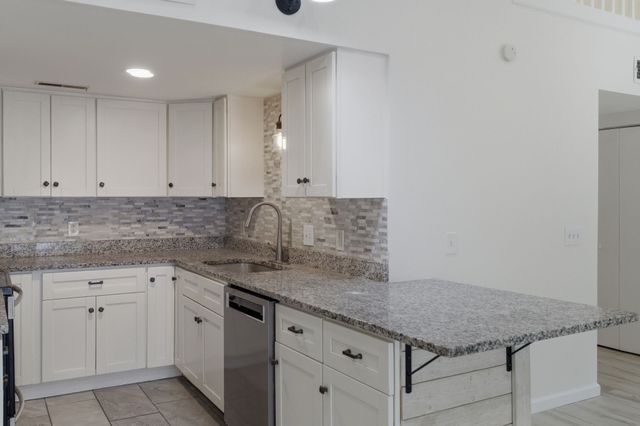 1129 W Main St Unit 24, Franklin, TN 37064