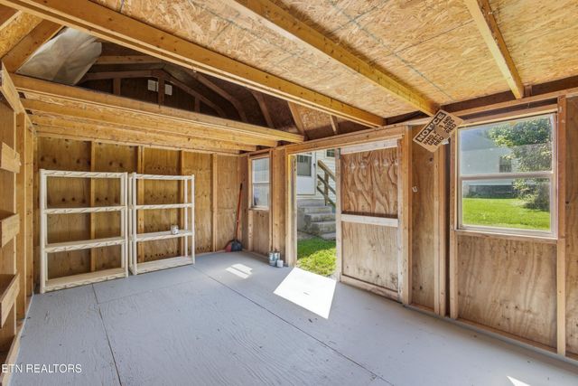 212 Sunset Drive, Harriman, TN 37748
