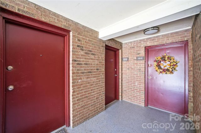 7984 Shady Oak Trail 189, Charlotte, NC 28210