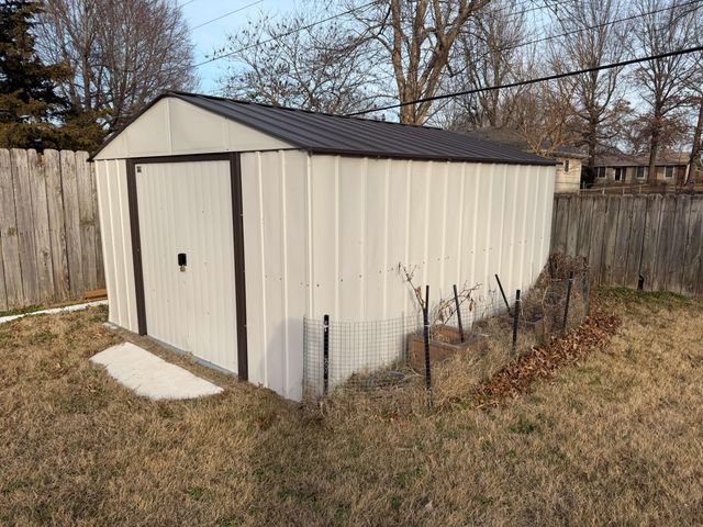 3442 S Pinehurst Court, Springfield, MO 65807