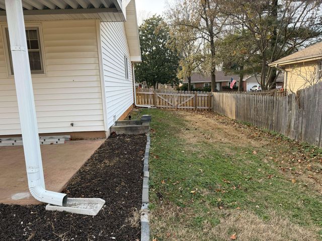 3442 S Pinehurst Court, Springfield, MO 65807