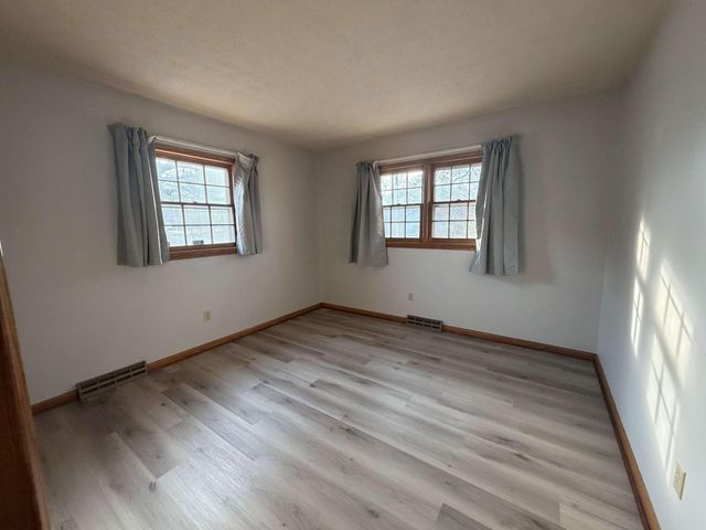 3442 S Pinehurst Court, Springfield, MO 65807