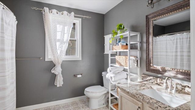 6 Bear Path Lane, Hudson, NH 03051