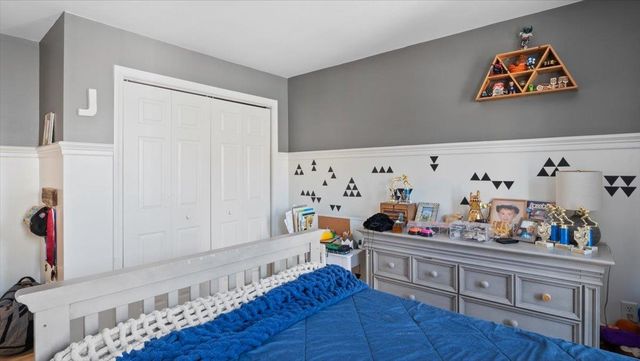 6 Bear Path Lane, Hudson, NH 03051