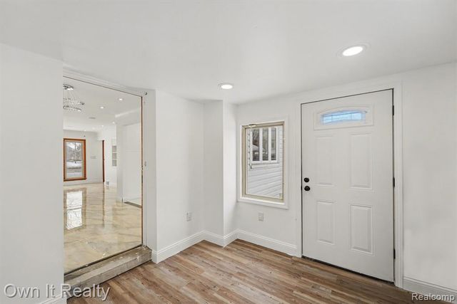 17743 W Outer Drive, Dearborn Heights, MI 48127