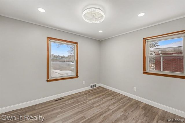 17743 W Outer Drive, Dearborn Heights, MI 48127