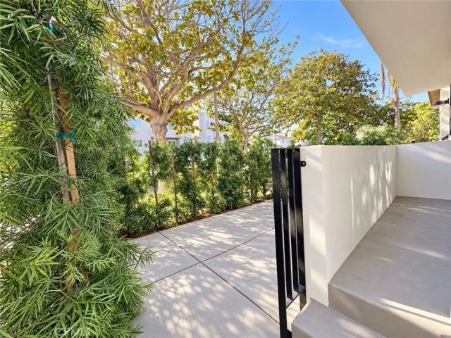 1540 S Beverly Drive 2, Los Angeles, CA 90035