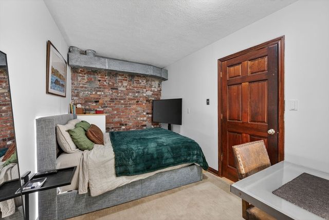8 Wiget St 1, Boston, MA 02113