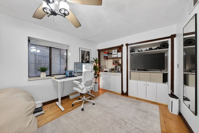 8 Wiget St 1, Boston, MA 02113