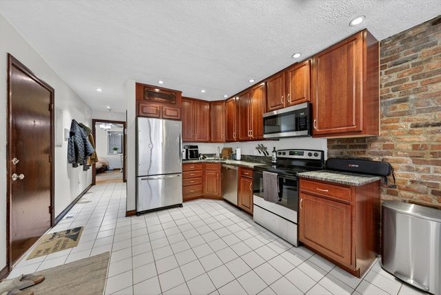 8 Wiget St 1, Boston, MA 02113