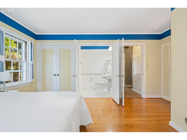 660 Sw EVANS St, Portland, OR 97219