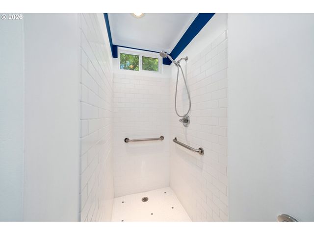 660 Sw EVANS St, Portland, OR 97219