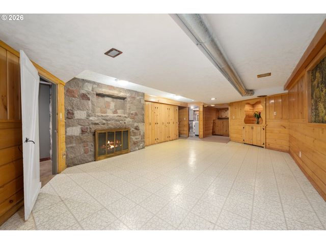 660 Sw EVANS St, Portland, OR 97219