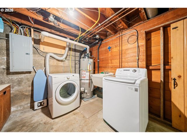 660 Sw EVANS St, Portland, OR 97219