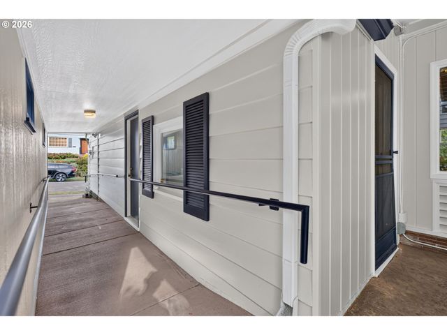 660 Sw EVANS St, Portland, OR 97219