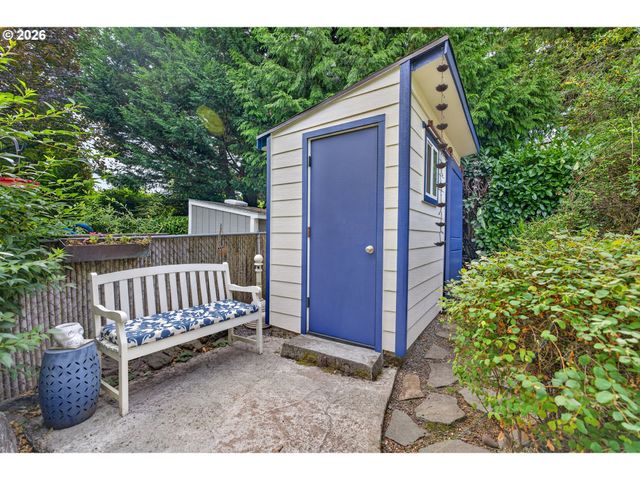 660 Sw EVANS St, Portland, OR 97219