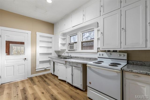 105 Ashwood Road, Crocker, MO 65452