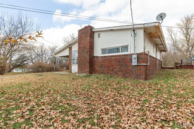 105 Ashwood Road, Crocker, MO 65452