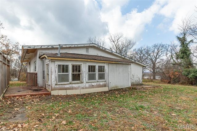 105 Ashwood Road, Crocker, MO 65452