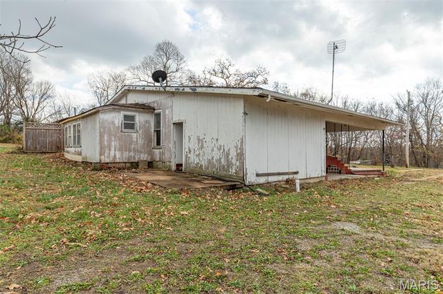 105 Ashwood Road, Crocker, MO 65452