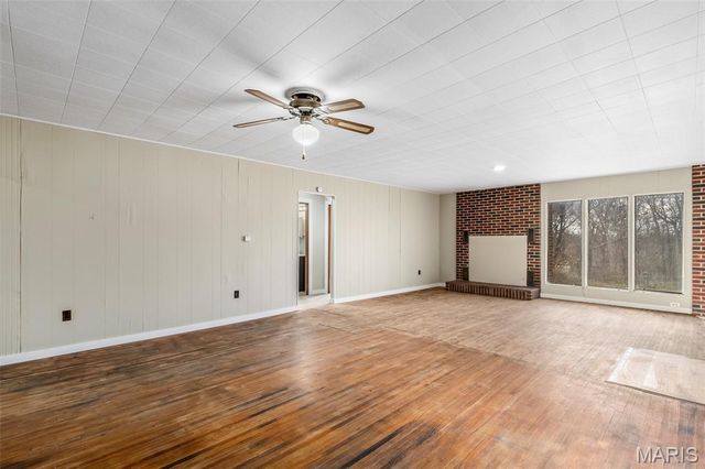 105 Ashwood Road, Crocker, MO 65452