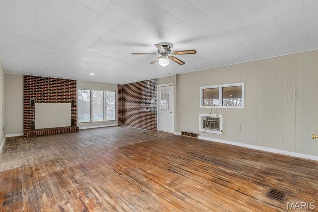 105 Ashwood Road, Crocker, MO 65452