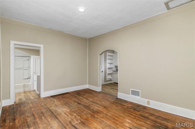 105 Ashwood Road, Crocker, MO 65452