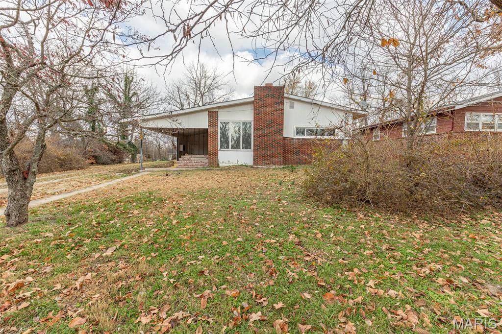 105 Ashwood Road, Crocker, MO 65452