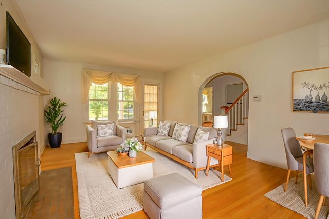 408 Maple Road, Longmeadow, MA 01106