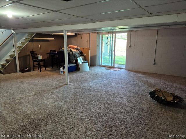 4295 Sashabaw Road, Waterford, MI 48329